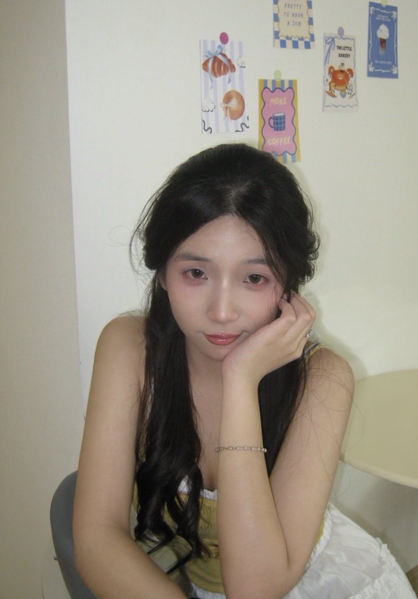 wuxin89594649's tweet photo. 高冷型小姐姐
#推友投稿 https://t.co/suXcKAwm4s