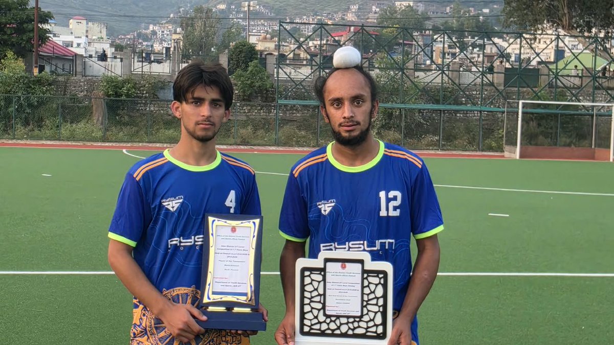 YssPoonch's tweet photo. POONCH U-17 BOYS HOCKEY TEAM CROWNED CHAMPION AT INTER-DISTRICT UT-LEVEL TOURNAMENT*

*Poonch Defeats Baramulla 6–1 in a Dominant Final at Astro Turf Hockey Ground, BHSS Poonch* https://t.co/lrTbTEctPd