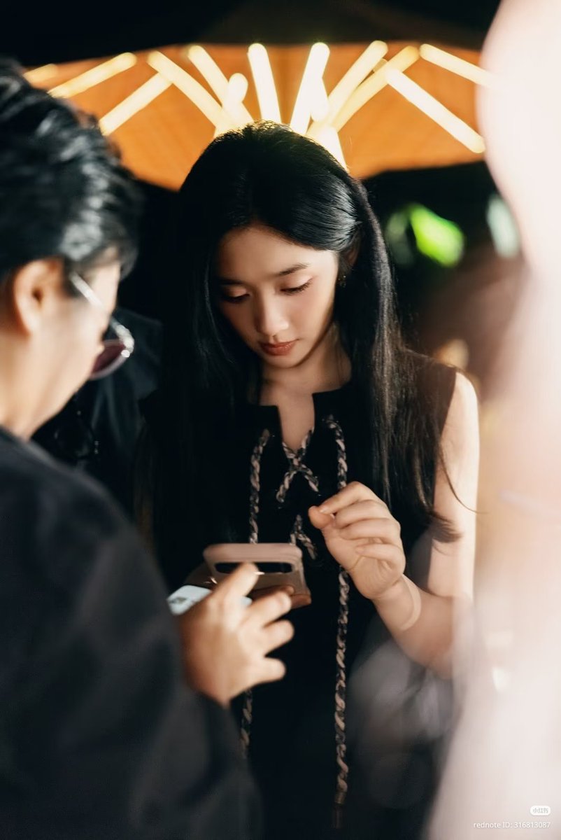 WYL_STYLE's tweet photo. 260927 photographer update 

Gorgeous! 

🔗https://t.co/IlKVLqj5M5

#WangYinglu #Yinglu https://t.co/PgTzQTgi7J
