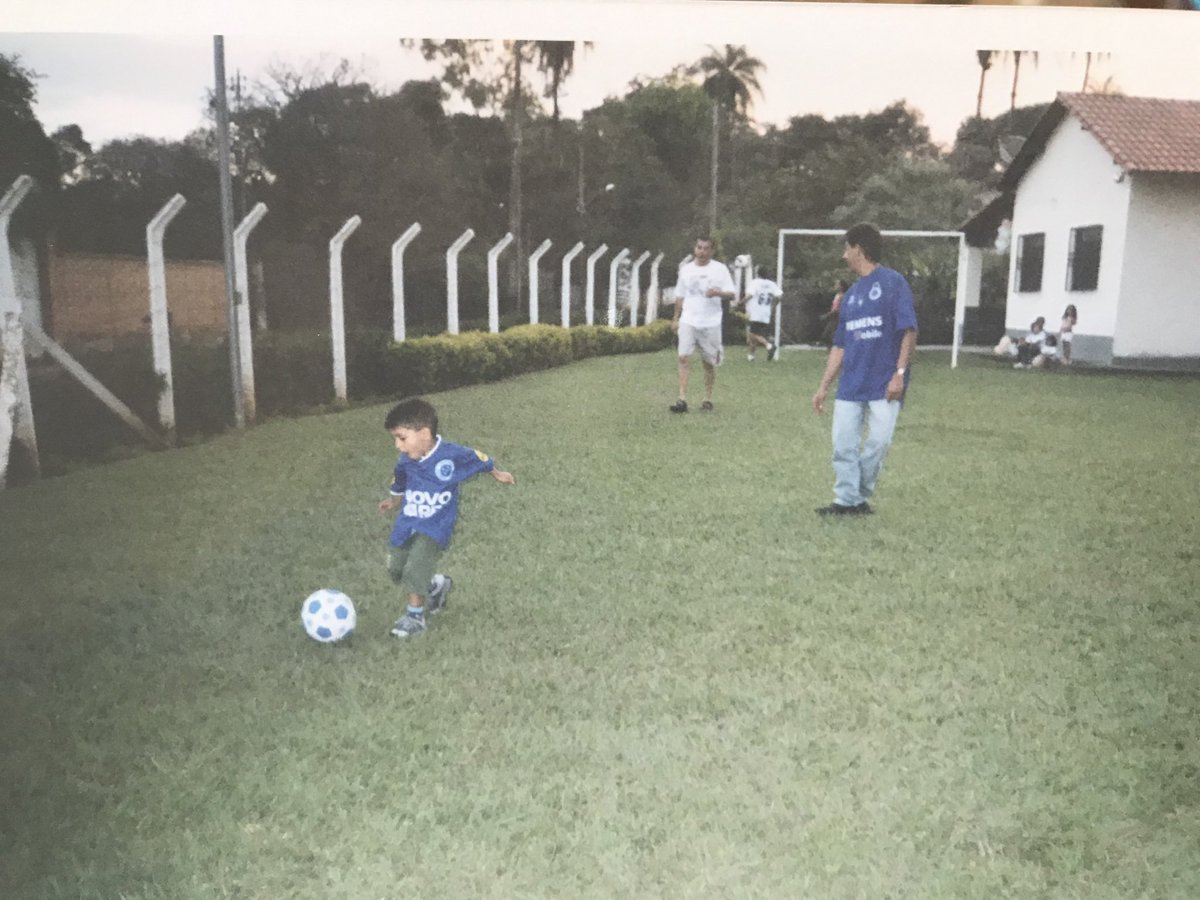 brunubtt's tweet photo. esse clique da minha mãe me deu a foto preferida da minha vida https://t.co/NojAOar7g6