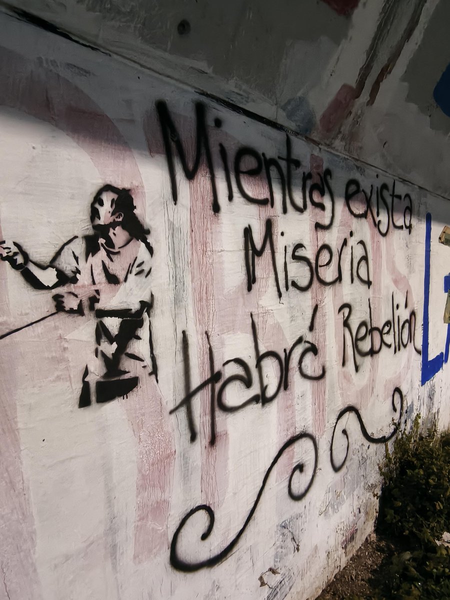 LilithGeraldine's tweet photo. Por la salud, la vida y la libertad inmediata del compañero Juan Aliste Vega enviamos un gesto de amor en guerra para él y todxs lxs compañerxs qué están luchando a su lado. 

¡Mientras exista miseria habrá rebelión!

 #solidaridadanticarcelaria https://t.co/G0ClhiWmpR