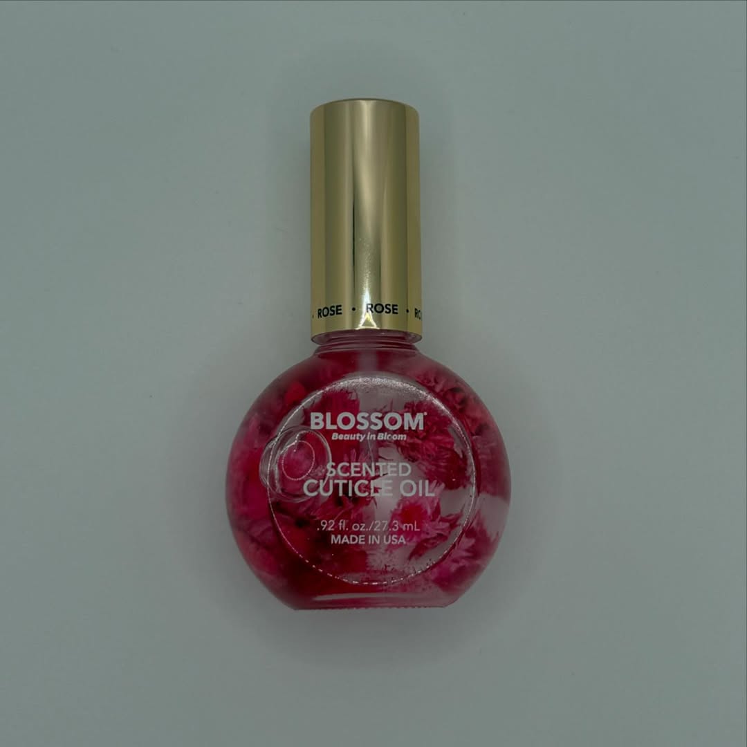 KaleighDecm7c's tweet photo. New cuticle oil

2 oz scents
Strawberry, Rose, Peach, Lavender

1 oz scents
Peach, Rose, Lavender, Jasmine https://t.co/8gw5E1pdYq