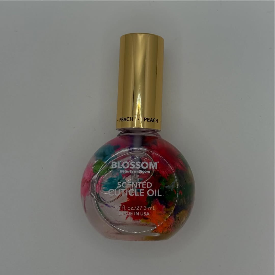 KaleighDecm7c's tweet photo. New cuticle oil

2 oz scents
Strawberry, Rose, Peach, Lavender

1 oz scents
Peach, Rose, Lavender, Jasmine https://t.co/8gw5E1pdYq