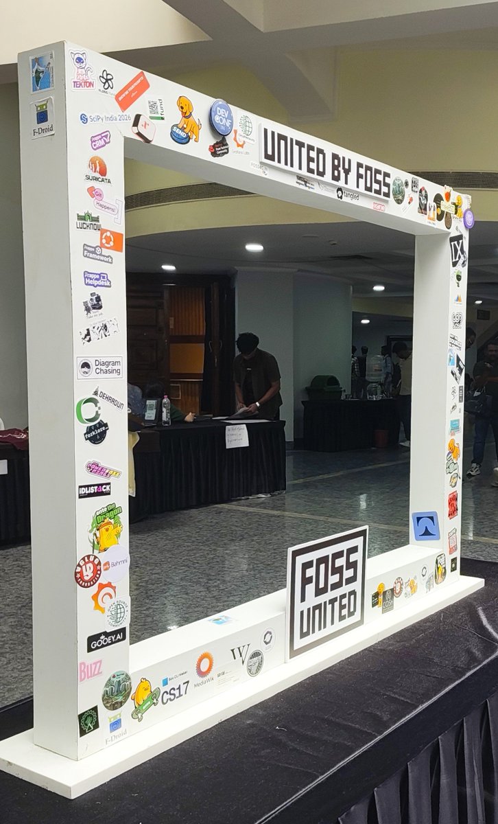 viksmals's tweet photo. and that's a wrap for two days at @IndiaFOSS https://t.co/iJtIQwlZiE