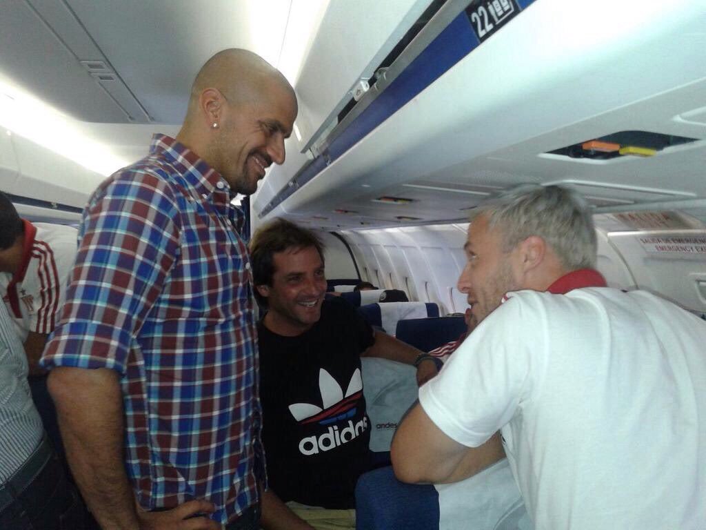 Alvaromz22's tweet photo. Buen dia para toda la ciudad menos para: Fede Bueno, Chavo Fucks, Pablo Gravellone, German Testa Calafat, Martín Mendinueta, Nani Senra, Sergio Ravenna y Feno Tartaglia https://t.co/IkUs7Pfqwq