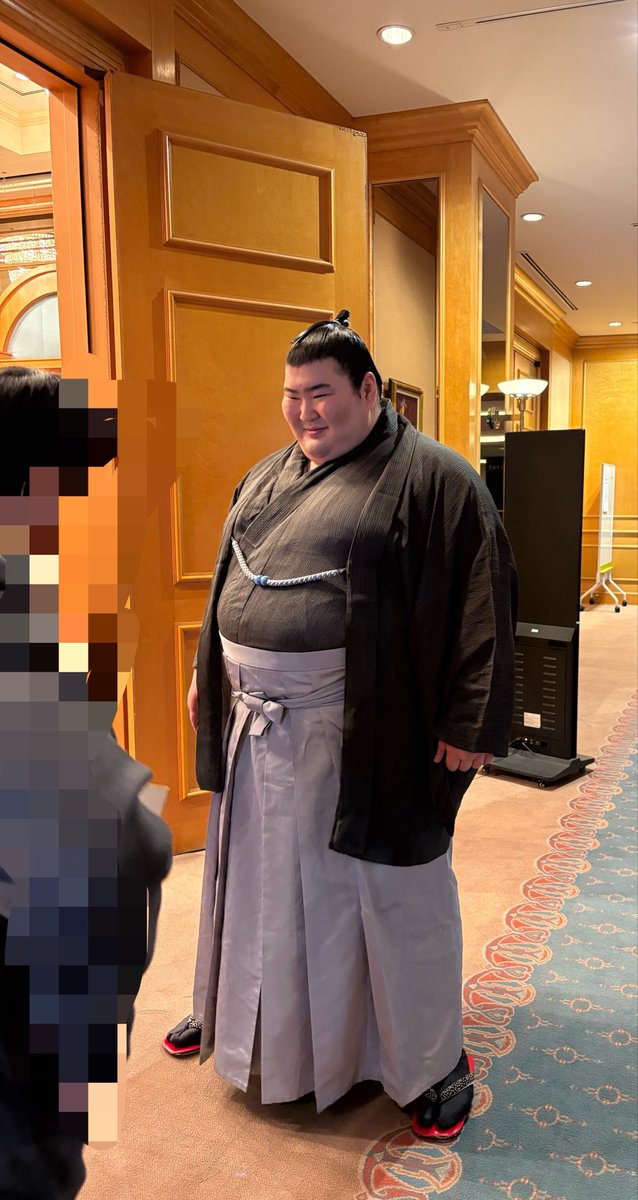 mofmof6235331's tweet photo. 御利益ありそうなあたみん
#熱海富士 https://t.co/W1pEfhhXhg