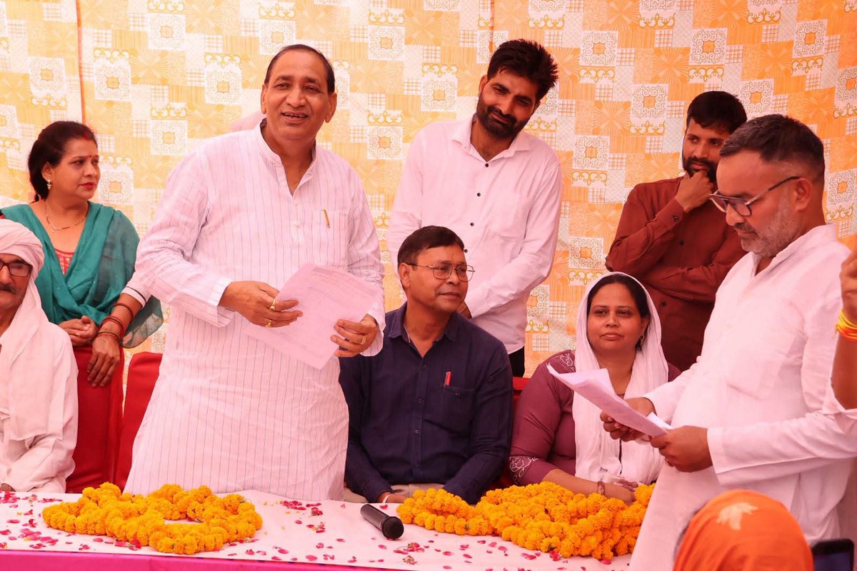tejpalnagarMLA's tweet photo. माधव विहार कॉलोनी, दादरी में आयोजित जनसभा में क्षेत्रवासियों से आत्मीय संवाद किया और उनकी समस्याओं, सुझावों एवं अपेक्षाओं को सुना। जनता का स्नेह, विश्वास और सहयोग ही हमारी सबसे बड़ी ताकत है। क्षेत्र के विकास एवं जनसेवा के संकल्प के साथ निरंतर कार्य करने के लिए हम प्रतिबद्ध हैं।

आपका विश्वास, हमारा संकल्प — दादरी का सर्वांगीण विकास। #MLADadri 

@narendramodi @AmitShah @NitinNabin @myogiadityanath @sunilbansalbjp @idharampalsingh @mppchaudhary @BrijeshSinghBJP @dr_maheshsharma @iabhishek4bjp @BJP4UP