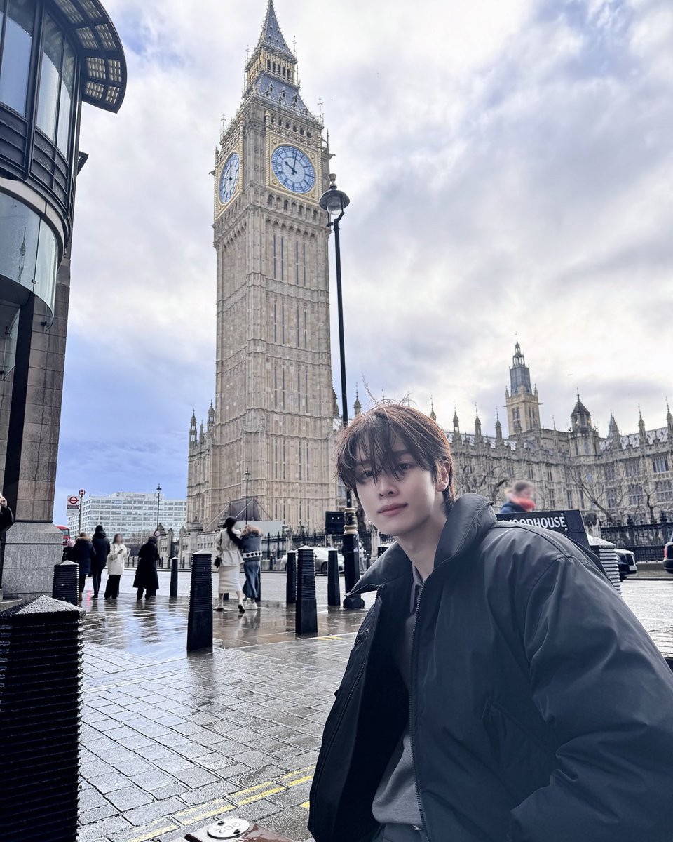 kumosungs's tweet photo. Milan             Paris             London             Lisbon https://t.co/LKlkkuLIAa