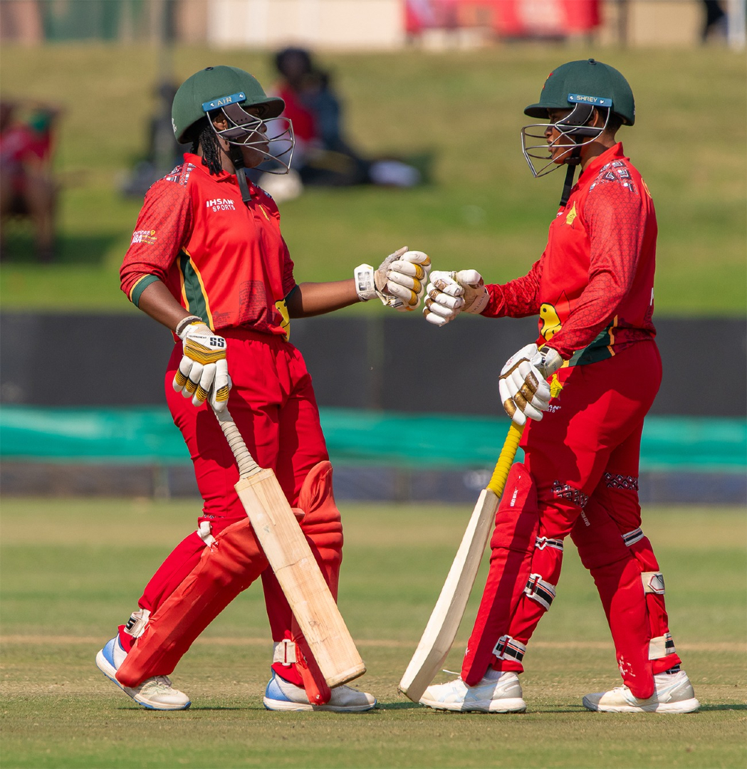 ZBCNewsonline's tweet photo. LADY CHEVRONS LEVEL SERIES

Zimbabwe Women have bounced back in style, defeating West Indies Women by four wickets in the second ODI at Harare Sports Club to level the three-match ICC Women’s Championship series 1-1.

#ZBCNews #ZimWomen #WIWomen #Cricket https://t.co/lBBJanvcHe