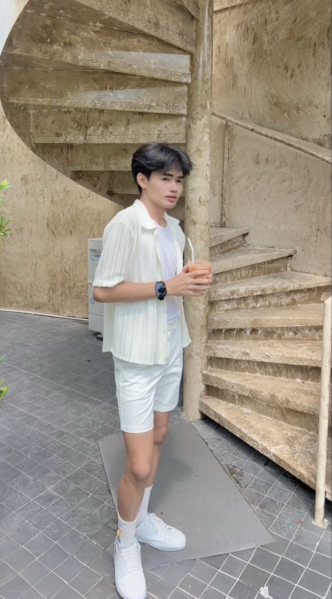 TheDuke142's tweet photo. 🫣🫣🫣 #โสด #นาป่า #อมตะนคร #ดอนหัวฬ่อ https://t.co/YeNoVjK9D5