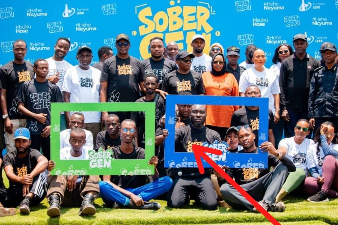 Ndagije__sam's tweet photo. Umu jeune mukuru @ClaudeKarangwa nawe aba muri campaign ya #SoberGhee😋👁 

Dukeneye ko ukomeza ukaduha inama z' ukuntu twava kumayoga🙏🏻 https://t.co/mfxAIGqdW8