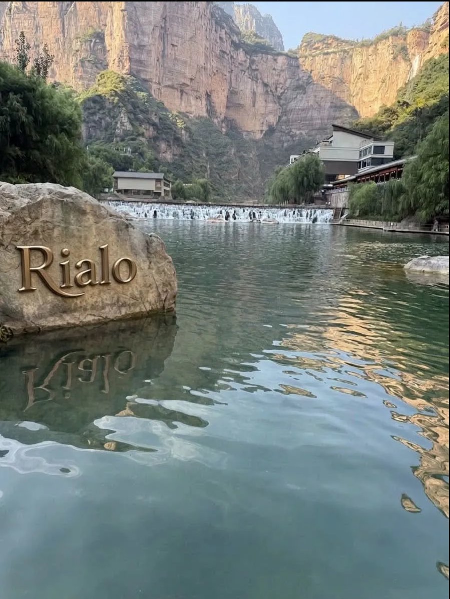 sslss0609's tweet photo. 中秋假期已过。国庆假期即将到来。祝各位Rialo家人们

中秋月圆 家团圆 肚儿圆 钱包更圆鼓鼓。

国庆即将到来。各位假期快乐，愉快度过一年最长欢乐时光。

玩的在愉快也不要忘记建设Rialo喔。

@RialoHQ  @rialo_zw https://t.co/lzwmiotI7a