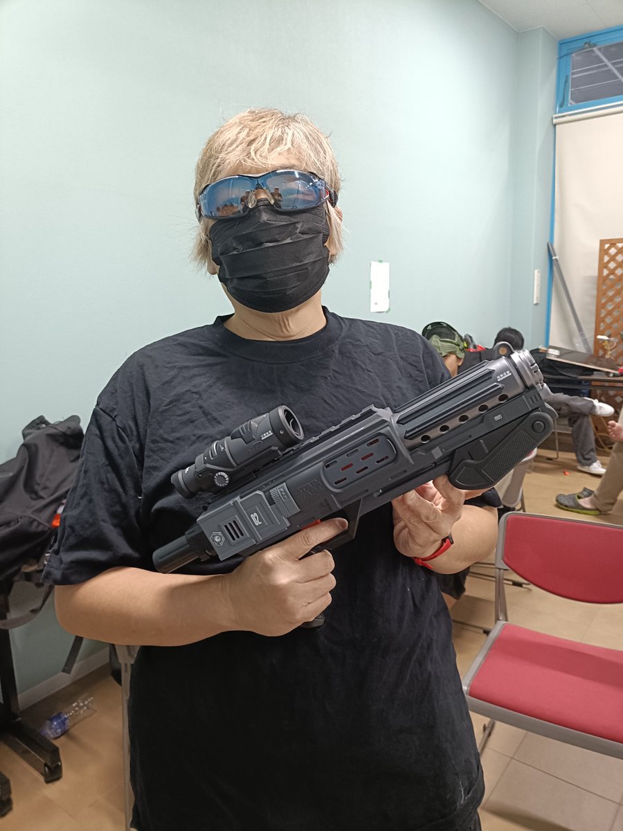 kaminerf_G's tweet photo. #NERF #ナーフサバゲー
本日参加の皆様ありがとうございました☆
少数開催でしか見られないバトルロイヤル！
優勝者はテンドン君でした＾＾
勝者への景品はリフレックス６
自分以外皆敵！
観てても面白かったです＾＾

後半、ナツ氏がプレイはしませんが
遊びに来てくれました
ありがとうございます https://t.co/euumJshdR5
