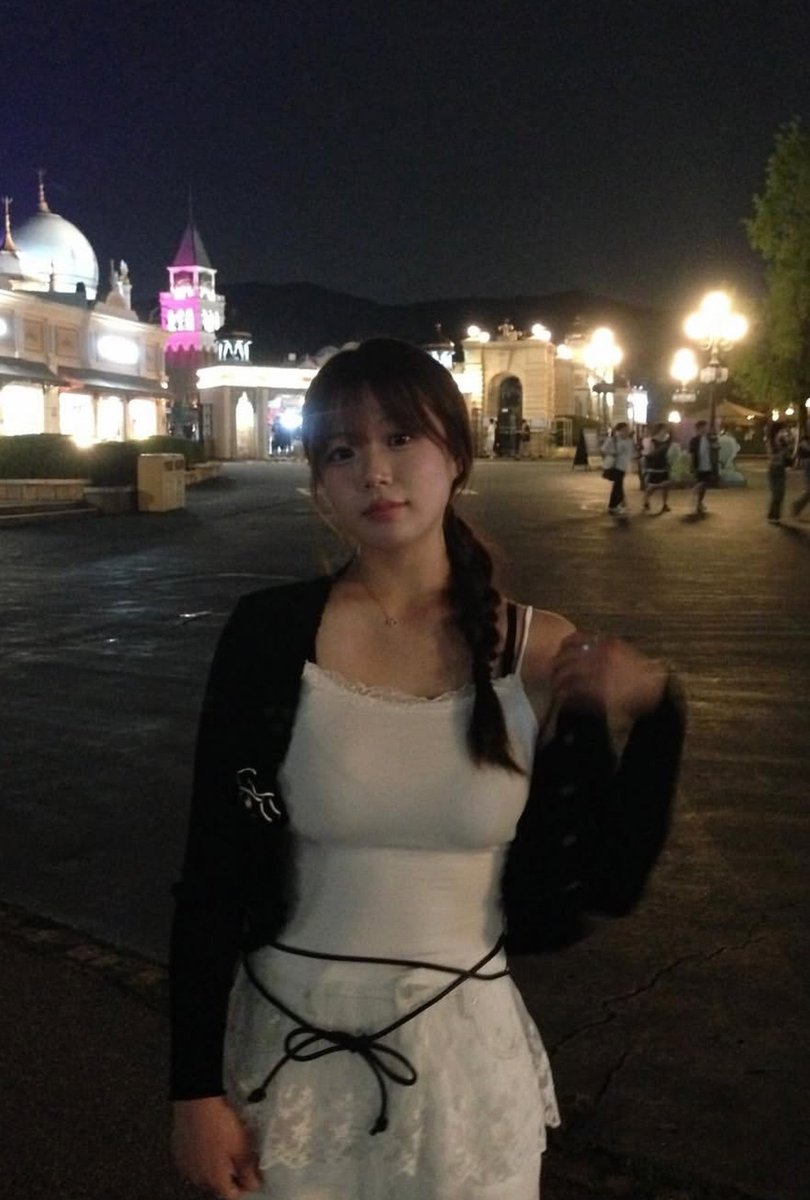premiumonlyx's tweet photo. 우지수 https://t.co/qb3YexxV7l