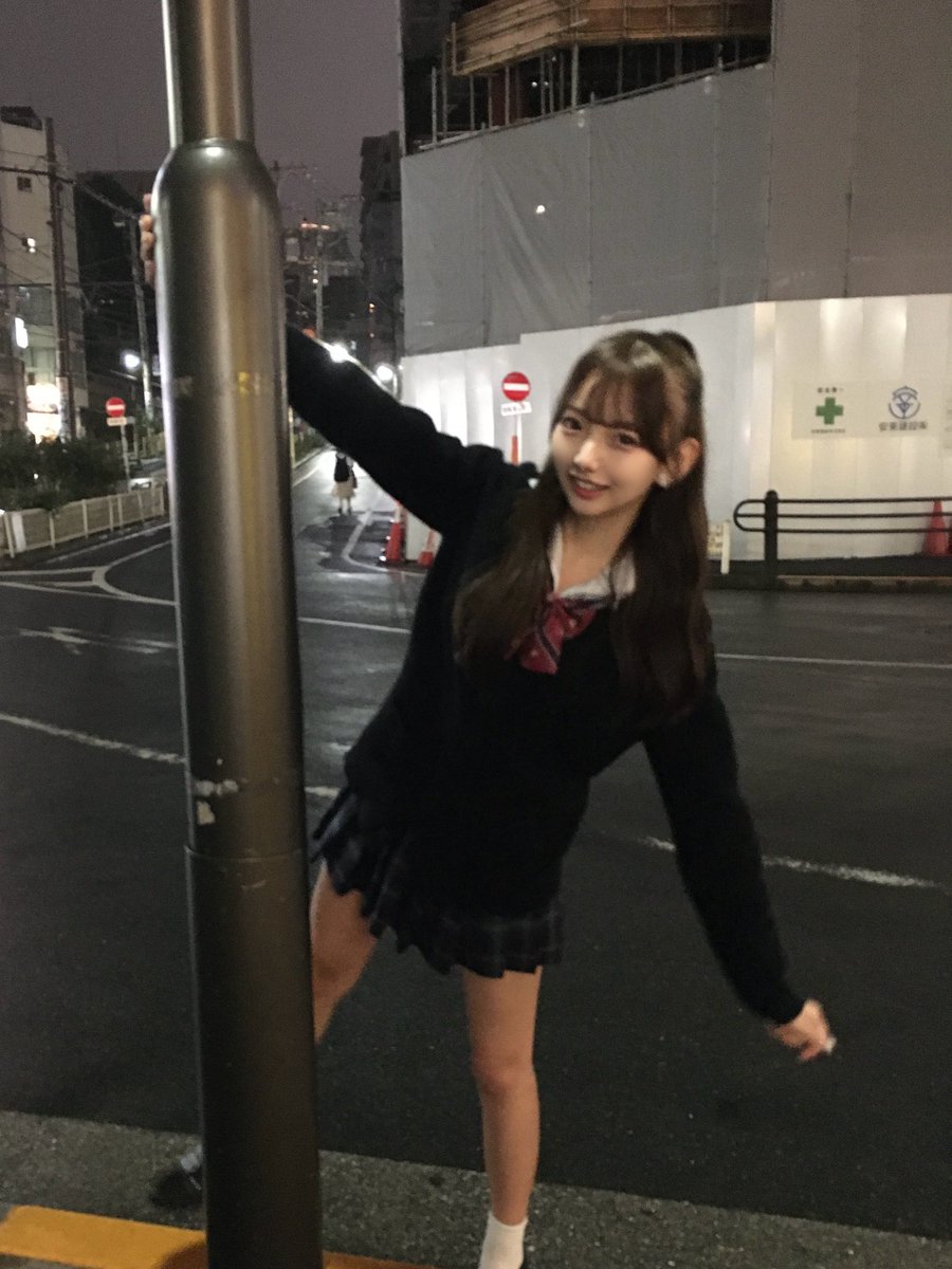 y__karen1116's tweet photo. バイバイするときほんとに苦手さびしい https://t.co/nzNzF6v4sP