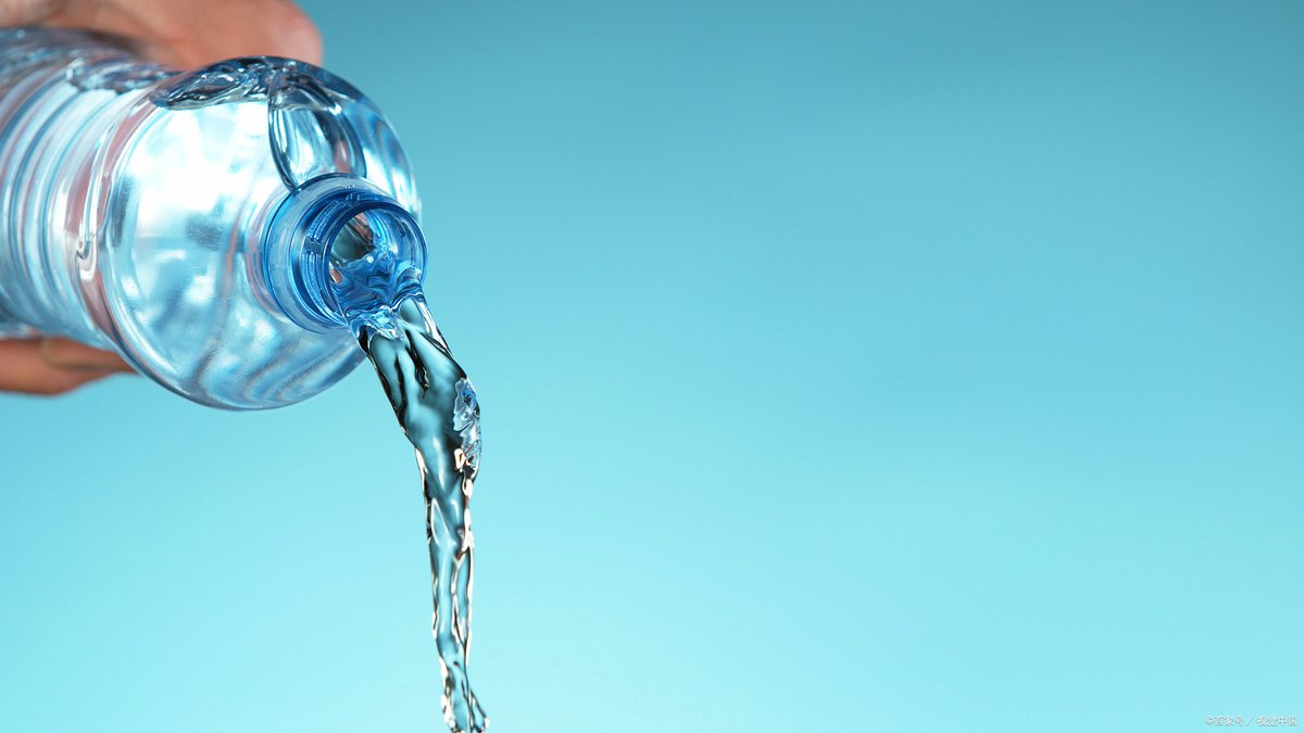 ElizabetBabb's tweet photo. Cada día bebe 8 vasos de agua: ayuda a tu digestión, mantiene tu piel sana y da energía para todo el día. No olvides hidratarte! https://t.co/V4XoNK6LjW