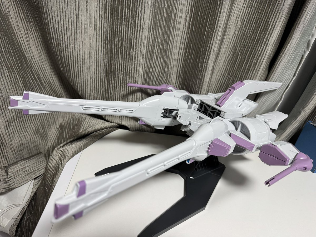 gunpla_kuri523's tweet photo. 初ミーティアです！
デカすぎませんか🤣

#ガンプラ https://t.co/rqi54BMkIJ
