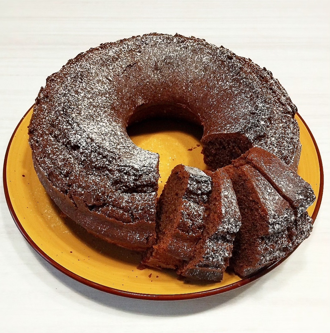MeridithLe5jh's tweet photo. COCOA RING CAKE

A delicious twist on the classic ring cake: a soft, simple chocolate cake, perfect for dipping at breakfast or enjoying as a tasty snack. INGREDIENTS
▪︎4 eggs
▪︎200 g sugar
▪︎300 g all-purpose flour
▪︎50 g unsweetened cocoa https://t.co/Qkqeb3l6k1