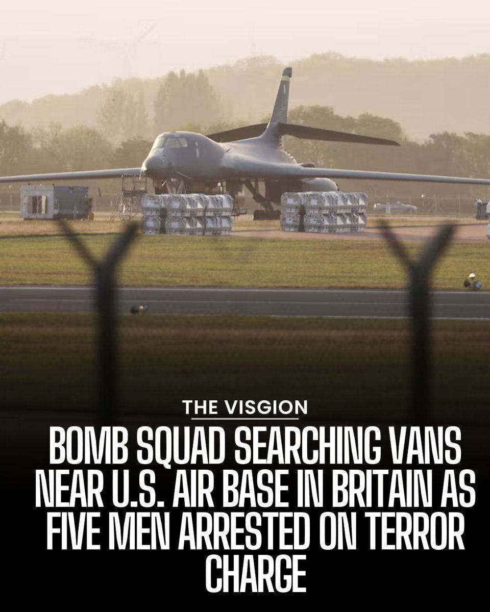 VisgionBreaking's tweet photo. British police have declared a major incident near RAF Fairford after several men were arrested on suspicion of explosives-related offences.

Army bomb-disposal experts were called in to examine a number of vehicles, while homes in nearby Whelford were evacuated as a precaution. https://t.co/LRF3FRFaVq