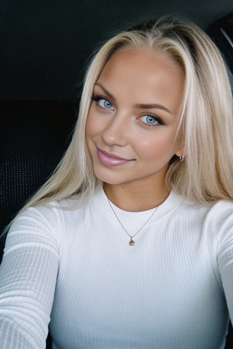 amandajuliiiia's tweet photo. am i ur type? https://t.co/1sUX4DE96w