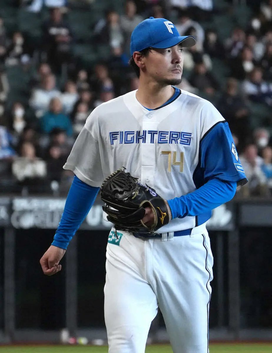 K962398418's tweet photo. 【長文＆閲覧注意】
【２０２６年有原航平】

皆さんご存知ないと思いますが、私は投手なら有原航平が歴代で一番好きな選手です

ハムに2014年ドラフト入団からの新人王や３度の最多勝やメジャー挑戦やホークス入団等も良き思い出…

2025年26登板14勝9敗 防御率3.03
昨シーズンホークス最多勝のタイトルホルダーが北海道に入団が決まった時に優勝を確信してました！！

ＷＢＣの興奮と敗退による絶望を乗り越えてからの…春の例年以上に絶望的な有原、再昇格後ピーク８月の二完封宝石のような有原。

１年を通して大きな波を描きながら迎えた最終戦…今日のような結果になり、本当に残念です。
有原キャリアＮＰＢでの最少勝利数である７勝借金２これで五億か？
かと言われる声も多く、正直否定は出来ません。

ただ、有原は必ず４年契約の中で悲願の日ハムペナント優勝の夢を魅せてくれると私は信じてます

選手への厳しい言葉を否定しませんが、泣いても笑っても後３年います笑😝

誹謗中傷や批判したところで、選手の成績やモチベは上がらないので！！

今日が無理ならＣＳ（日本シリーズ）もしくは来年からでも是非、一緒に有原を応援して頂けると幸いです！！

2026年17登板 7勝9敗 防御率4.44
本当にお疲れ様の復帰初年度でした
ＣＳ、日本シリーズ、来年での巻き返しを期待しています！！

給料泥棒！？
4年で50勝すればお釣りくるだろ！！
わいのような推しファンは強いんで、明日からも楽しんでいきましょう☺️

普段のネタコピペではないので誤字脱字や意味不明な部分あったら申し訳ございません

長文お読み頂きありがとうございました

あんまりタグは使わないんですがたまには…。誹謗中傷は下記タグでは勘弁してください。

#lovefighters
#有原航平