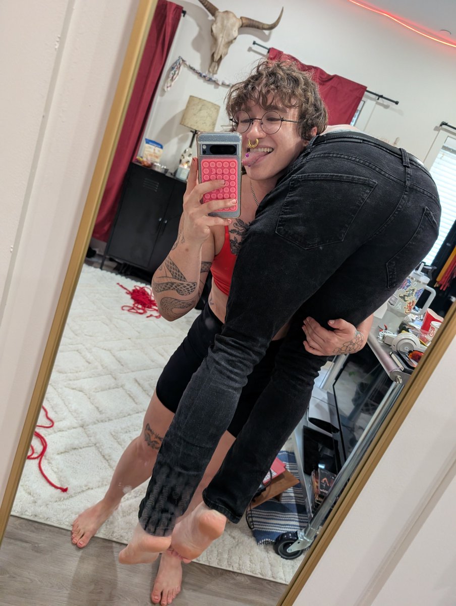 helloroxyriley's tweet photo. Just call me Animal Control for the way I pick up @beast_manmike 

#liftandcarry https://t.co/ViP8Rt3NRR