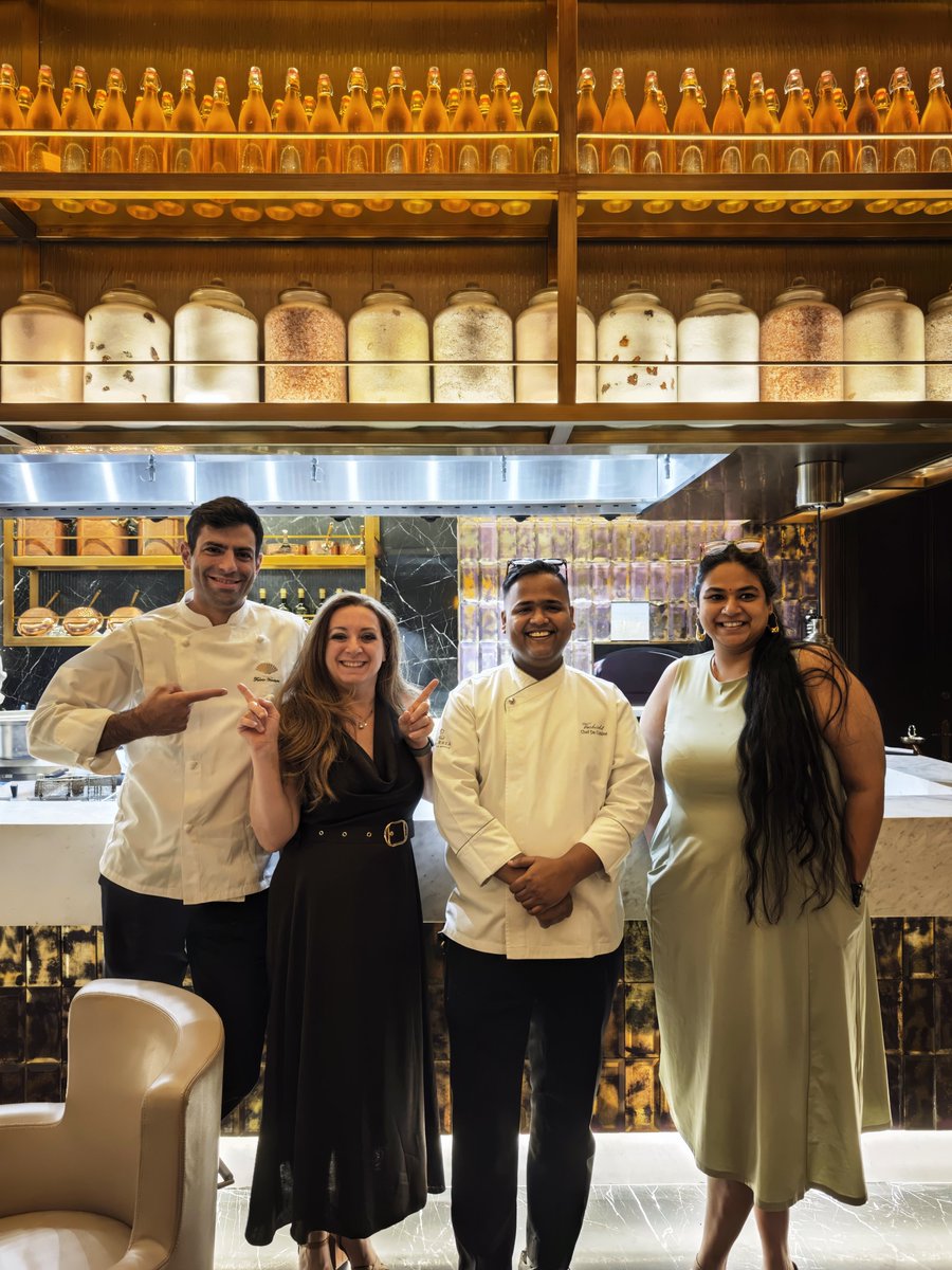 SusannaDiCosimo's tweet photo. Chef Fulvio Ventura from the Mandarin Oriental, Tokyo, was in Delhi for his special pop-up at The Leela Palace bringing together the beautiful world of Italian–Japanese fusion cuisine at Le Cirque.Thank you for choosing Pizzeria da Susy
for your Delhi pizza experience #dasusy https://t.co/F0FyI2yo7G