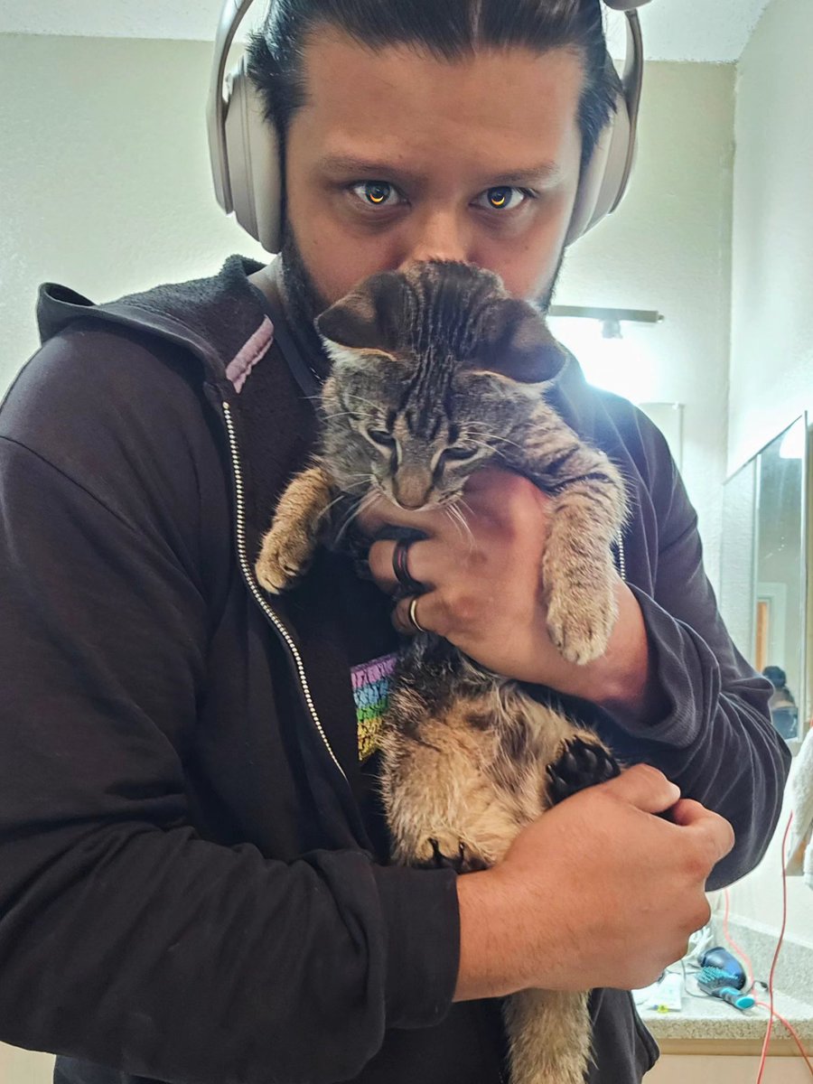 BeastMaster7110's tweet photo. My baby Klaus ๐โฅ๏ธ๐โโฌ
#Beastmaster #menwithcats #guyswithcats #gayswithcats #furbaby https://t.co/0oBzIuqned