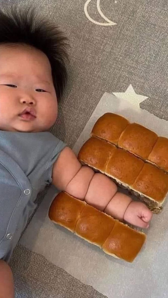 bongbongcute06's tweet photo. Homemade bread, premium quality guarantee! 🍞😊 https://t.co/dfH581kGvy