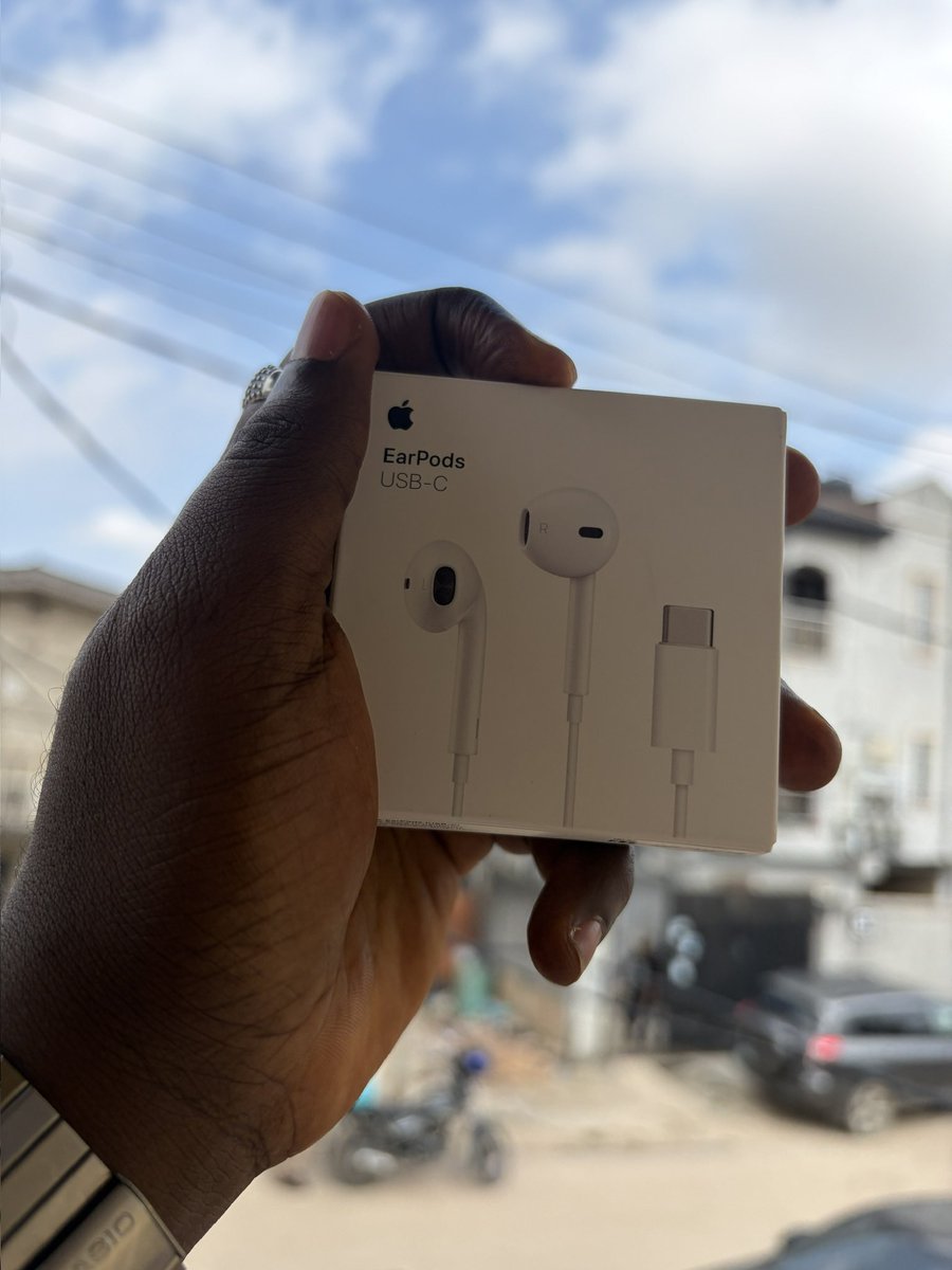 dbayexquisite's tweet photo. Another Apple EarPods USB-C Delivered ✅

Total Cost: N38,500. Thank you for shopping with DbayExquisite!! 🧡 https://t.co/G1lLA7g7aB