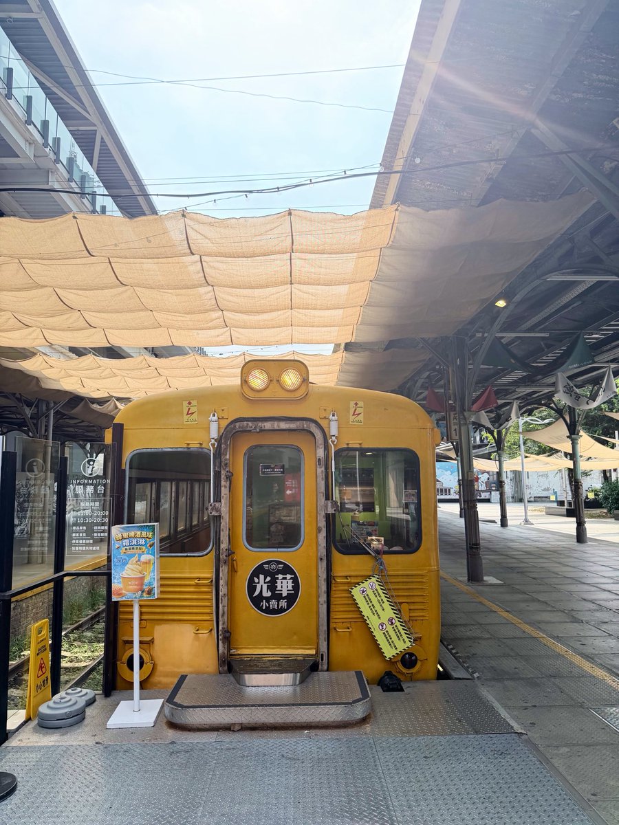 its_devinee's tweet photo. Just hanging around Taiwan https://t.co/lL4M1NvuSC