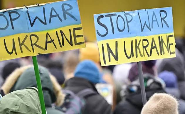 MacMasterInvest's tweet photo. And an invasion is a terrible gamble.

Crossing the Taiwan Strait with a massive force is one of the most complicated military operations imaginable.

Ukraine has reinforced this lesson:

Wars don't stay short.