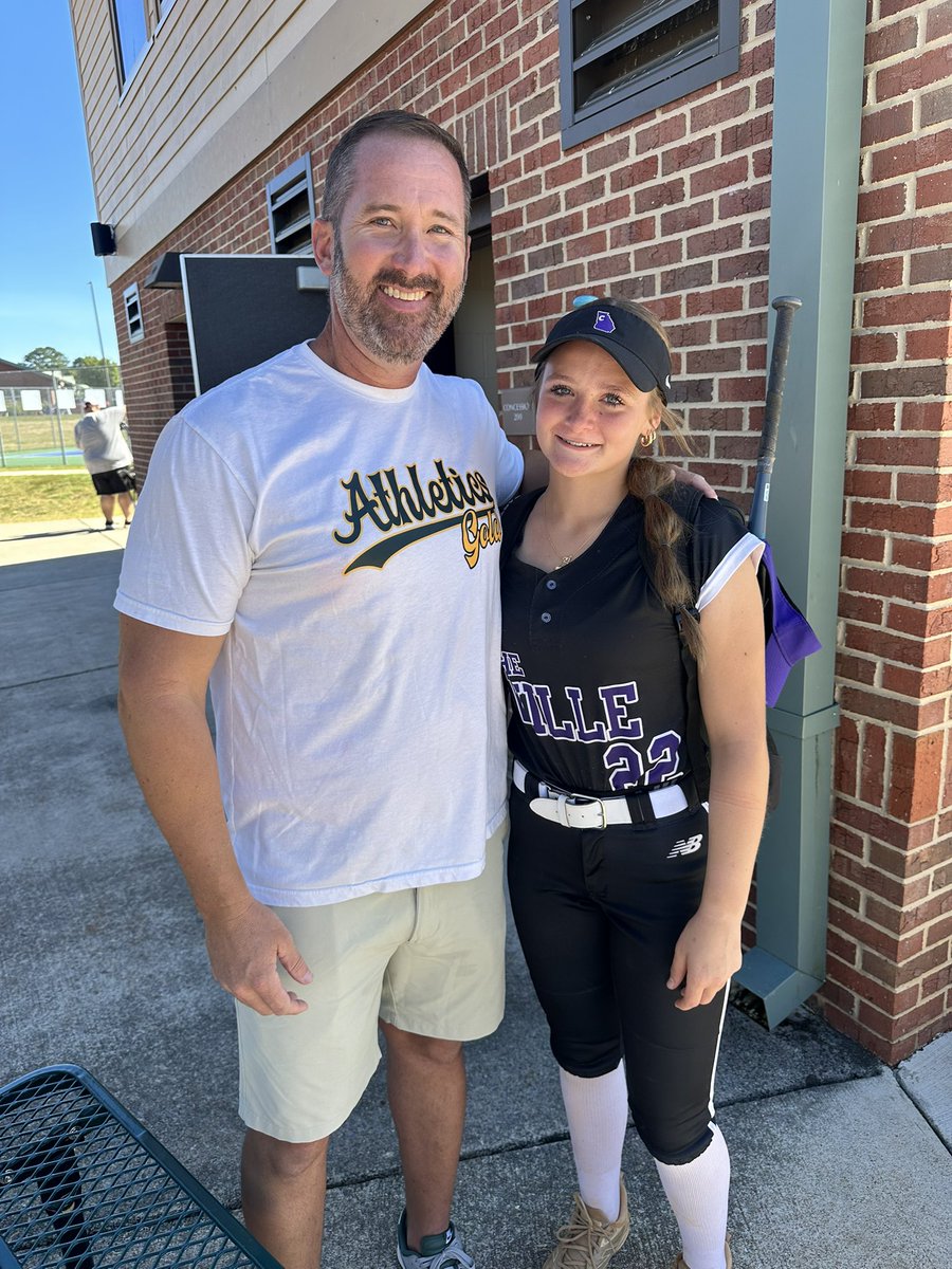 SarahBethWhite0's tweet photo. BACK2BACK Region CHAMPS!🏆
So  proud of our team 💜💛  We left it all on the field. && Thats a wrap for 8th grade season. Next up, @AGTReece14U travel ball. 

@ladycanessball @AGTamborra @LineDsoftball @ExtraInningSB @tagupSoftball @RecruitMatador @SBRRetweets @RecruitGeorgia @NCSA_Softball @ncsa @TopPreps @NatlSBRecruit @RepsAndResearch @PrepSoftball @TOP_D1RECRUITS @THEWOWSB @TheCoachesBoxGA @SoftballDown @DiamondAddicts @ConnectSports_