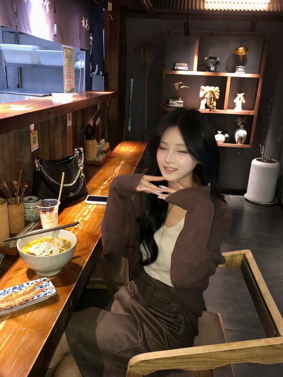 9jdwy's tweet photo. 可爱 #反差 https://t.co/5WxA6BQv9l