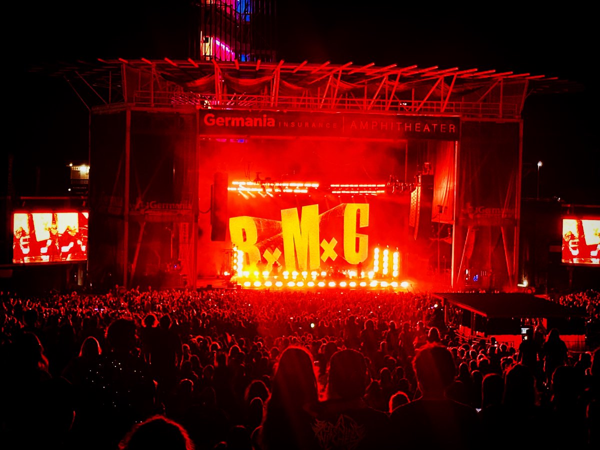 BABYMETAL_JAPAN's tweet photo. Thank you for coming to BABYMETAL WORLD TOUR 2026 in Austin, TX 🏁
#BABYMETAL #GermaniaInsuranceAmphitheater https://t.co/POd3e7lwgA