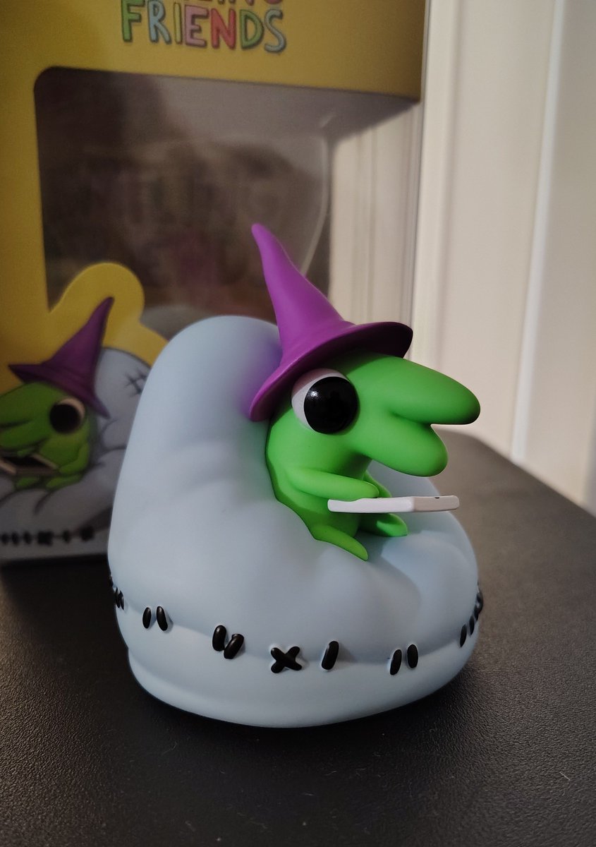 theBugBin's tweet photo. Also Glep my fiance got me on pre-order for my bday that finally got here !!! https://t.co/JJSrYqQctF