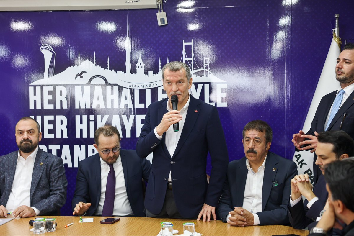 MustafaY_K's tweet photo. Milletimizle iç içe, gönül gönüle! 🇹🇷

Türkiye Yüzyılı vizyonumuz doğrultusunda sahadaki tempomuzu artırıyoruz. MYK Tanıtım ve Medya Başkanımız Sayın Faruk Acar, Erzurum Milletvekilimiz Abdurrahim Fırat, Mardin Milletvekilimiz Faruk Kılıç, Sakarya Milletvekilimiz Murat Kaya ve 27. Dönem Milletvekilimiz Ahmet Hamdi Çamlı’nın katılımlarıyla ilçe teşkilatımız olarak sahaya indik.

Zeytinburnulu hemşehrilerimizin güler yüzü ve samimi sohbetleriyle güç bulduk. Sahada basmadık yer, girmedik gönül bırakmayacağız!