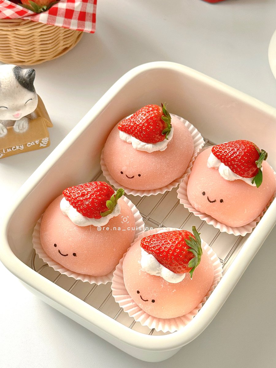 MoseKriebel's tweet photo. Jellycat strawberry mochi. Find the recipe in my Jellycat mochi reels. https://t.co/z9lrpjopMZ
