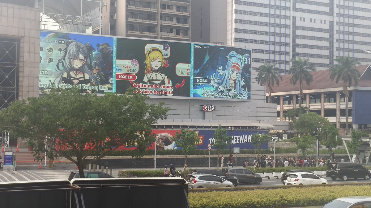 cwind_s's tweet photo. POV: you're spying on a huge crowd of hololive fans and holodori ads from afar.
#holodori_Takeover #holoh3ro https://t.co/hypgbn1hat