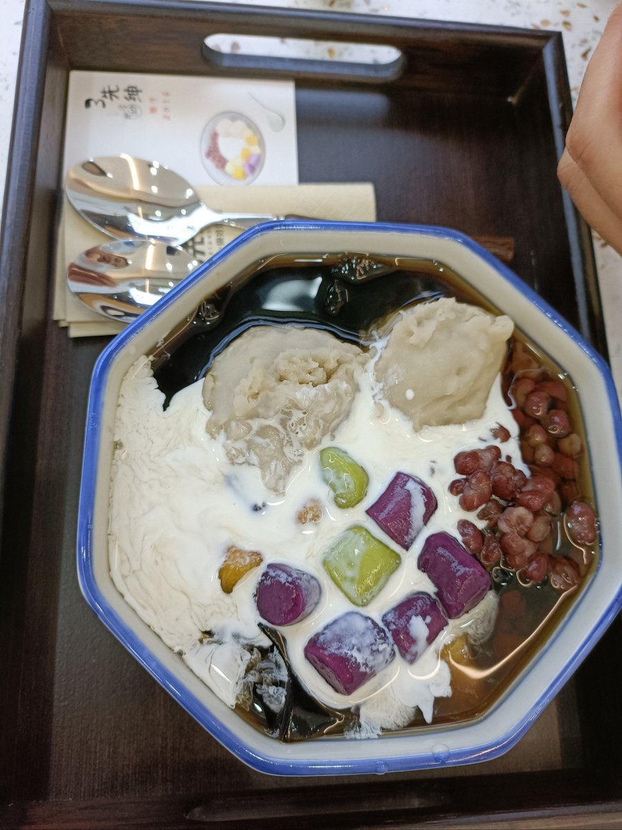 MichelinaComkv's tweet photo. Hola vecinos! Esta tarde dejo unas galletas caseras en la portería para quien quiera probarlas. Un pequeo detalle entre amigos del barrio ， https://t.co/FEnuYQbnLr