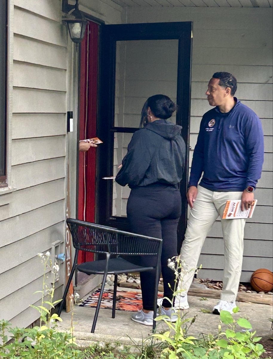 ivanjbates's tweet photo. What an amazing day yesterday campaigning for our superstar State Senator Shaneka Henson and the remarkable courthouse slate in Anne Arundel County including my colleague States Attorney Anne Colt Leitess. 

I was joined by roughly a dozen Baltimore City volunteers, who braved the weather to ensure the voters of this district know what an incredible job their state senator has done - and will continue to do for them. #VoteHensonForStateSenate #Election2026 #BuildingBridges #TrustTheProcess