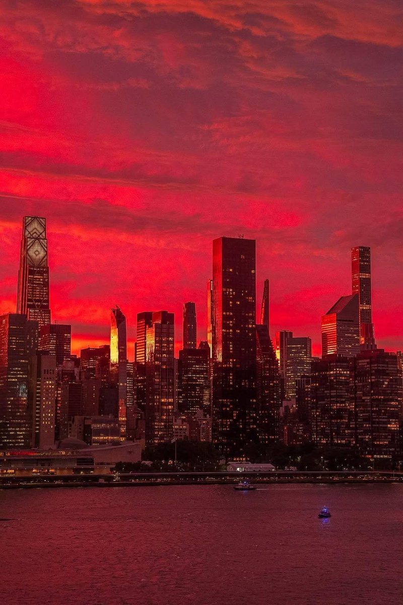 naturebeauty760's tweet photo. Sunset in New York 🇺🇸 https://t.co/VmXT1yznX0