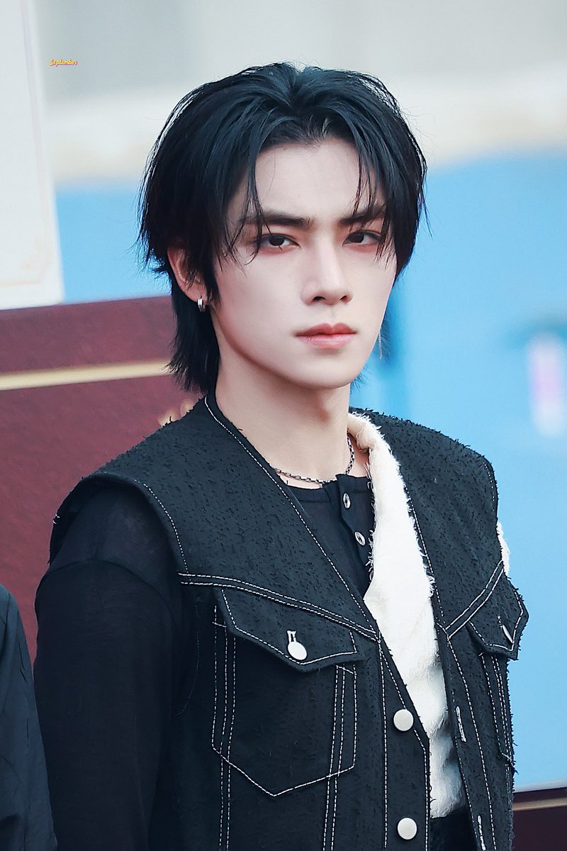 cesralkkk's tweet photo. 20260925 BAZAAR GALA

#샤오쥔 #肖俊 #XIAOJUN #威神V #WayV https://t.co/VzYuLDOKWJ