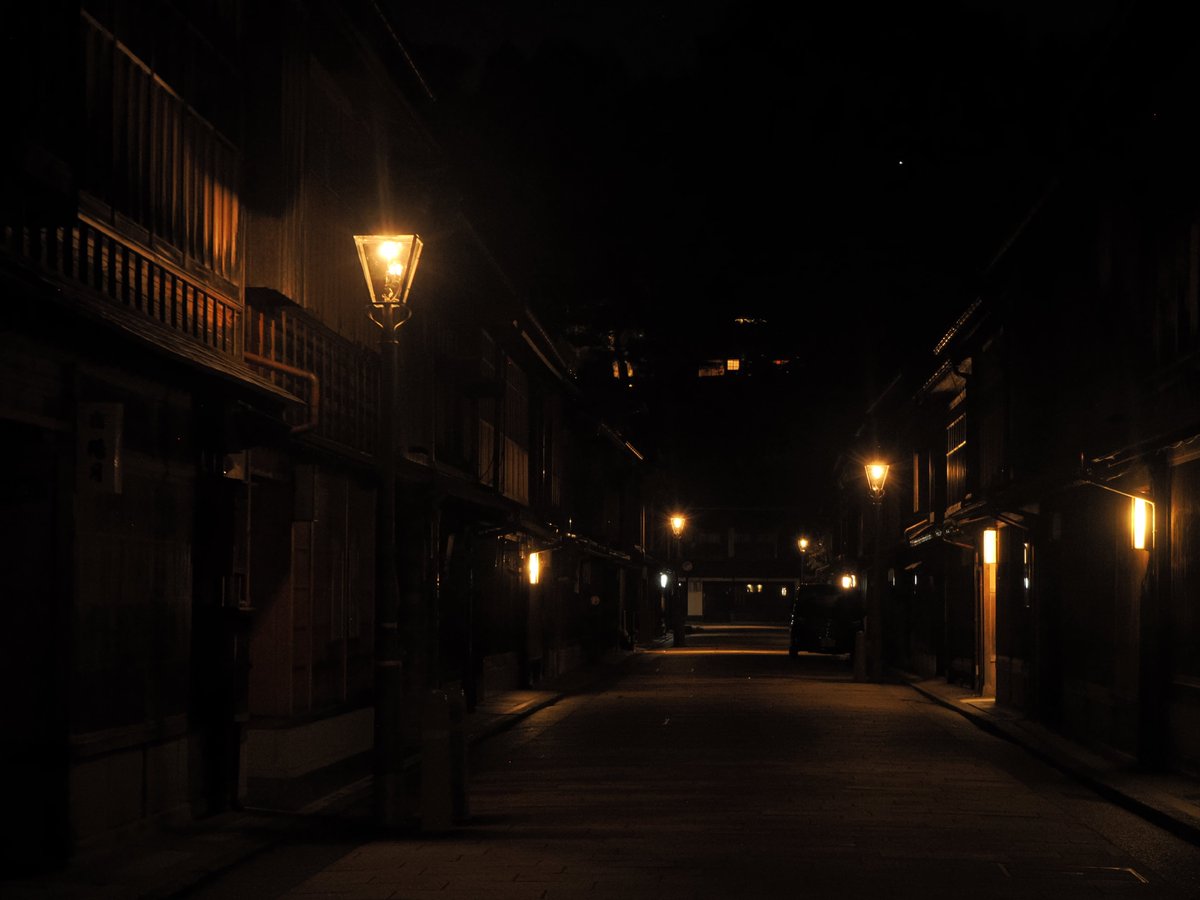 gonzalezww's tweet photo. "眩耀夜行"になってきた https://t.co/PH08Vl9nHl