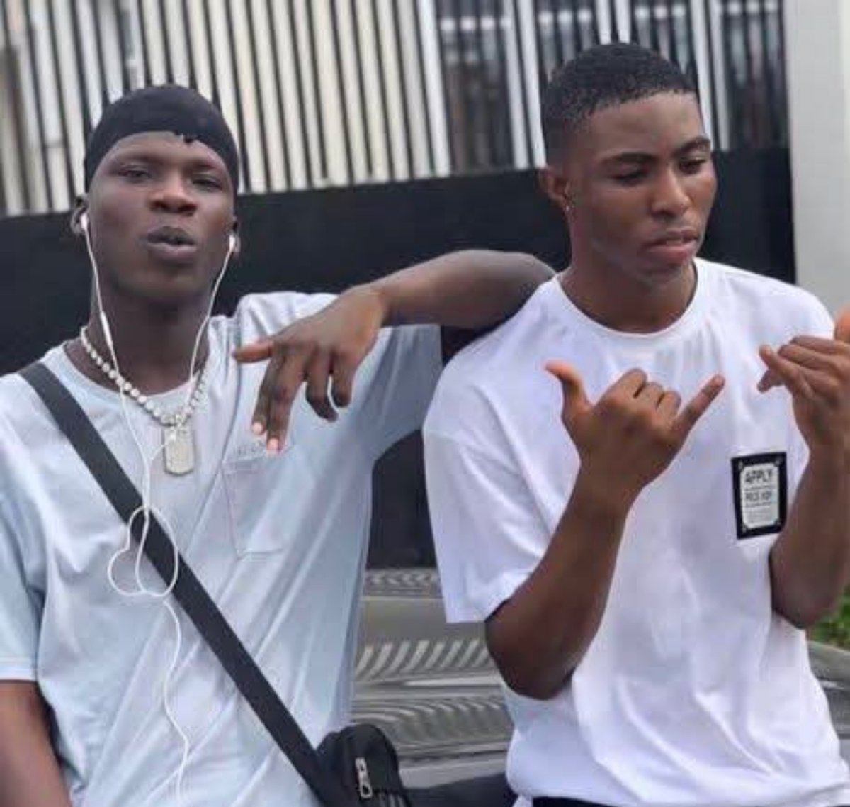 Burna_Archive's tweet photo. Seyi Vibez and Fola the last time Wizkid was on Tour https://t.co/LWiXszgMRe