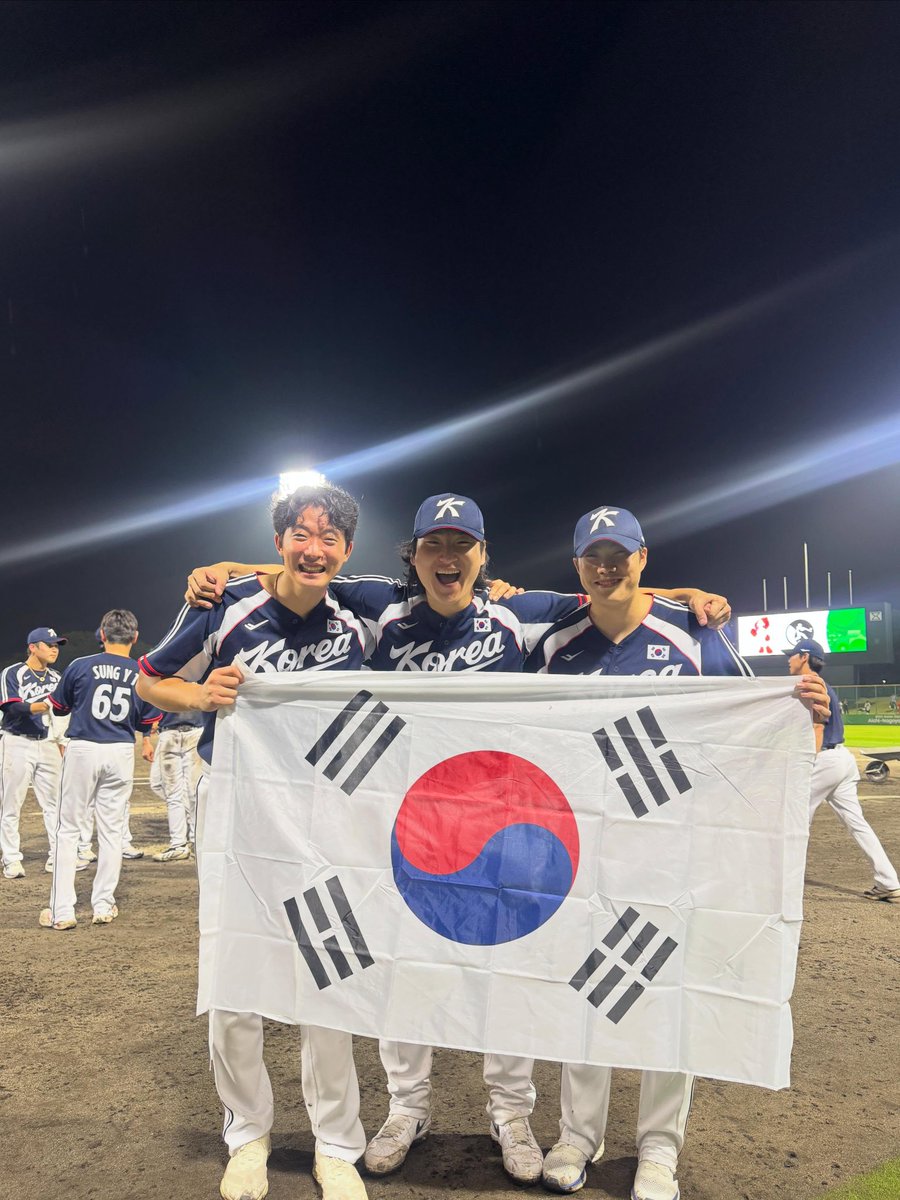 dscxxll_'s tweet photo. 울 국대베어스 너무너무 따랑해 추카해 😭😭😭😭😭😭😭😭😭😭😭😭😭😭😭😭😭😭😭😭😭😭😭😭😭😭 https://t.co/niaIP7XHdG