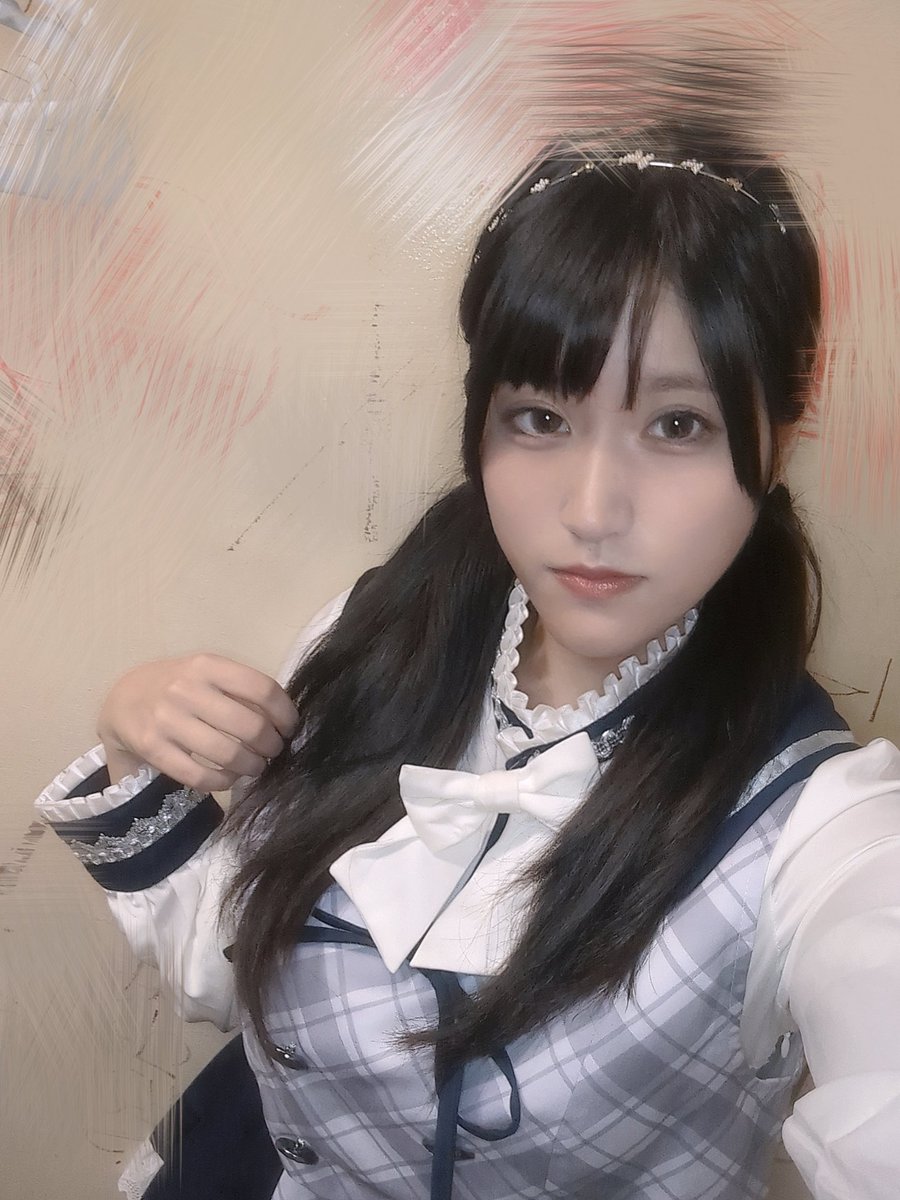 suzaku_plest's tweet photo. 見てー、今日の昼帯は珍しく2つ結びにしたんだよ！！！
でも湿気で広がっちゃって夜の部はいつも通りストレートにしちゃった•́⁠ ⁠ ⁠‿⁠ ⁠,⁠•̀
#大阪アイドル #地下アイドル #アイドル好きと繋がりたい https://t.co/4XvwoChrhV