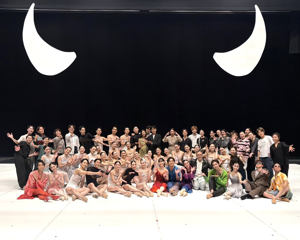 tokyocityballet's tweet photo. #東京シティ・バレエ団
現代バレエⅡ「交差する感性/Crossing Visions」

『泡の中のカルメン』
『春の恵』
『MONDRIAN』

それぞれ異なる世界観と感性を持つ3作品を通して、さまざまな「交差する感性」をお届けしました✨

ご来場誠にありがとうございました💐 https://t.co/f7l8wu7FnX