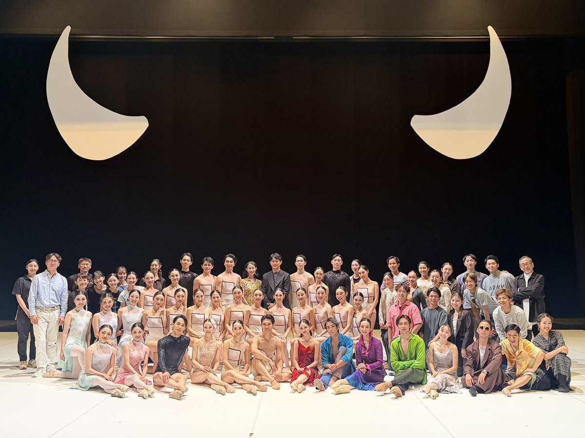 tokyocityballet's tweet photo. #東京シティ・バレエ団
現代バレエⅡ「交差する感性/Crossing Visions」

『泡の中のカルメン』
『春の恵』
『MONDRIAN』

それぞれ異なる世界観と感性を持つ3作品を通して、さまざまな「交差する感性」をお届けしました✨

ご来場誠にありがとうございました💐 https://t.co/f7l8wu7FnX