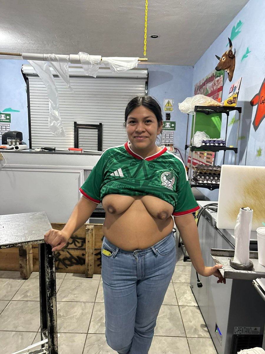 maria9ui7's tweet photo. Chúpame las tetas https://t.co/2fSHxEZaoN